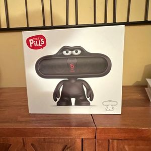 Beats by Dre Pill Holder